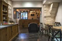 Hôtel la Muette Hotels in Arles