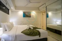Zen Ocean Pebble 1-Br/1-BA Sea View Retreat