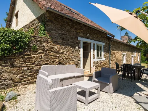 擁有泳池和餐廳等設施的中世紀城堡浪漫住宿