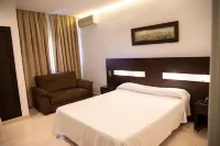 Hotel El Mesón Hotels in Hormigos