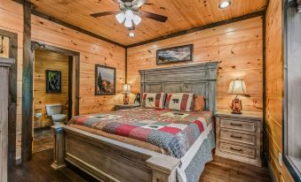 Honeysuckle Hill 2 Bedroom Cabin by RedAwning