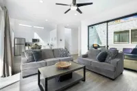 Oceanfront 2BR + Rooftop Deck, & Beach Access Strand Way B