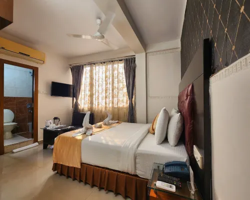 Hotel VIP InterContinental Hotels near Writer's Building