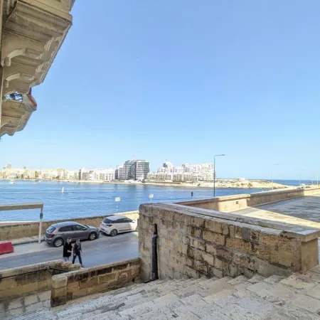 Ruwts Valletta Authentic Maisonette