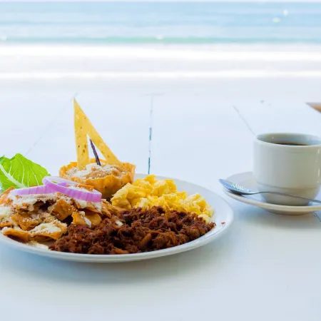 Costa de Oro Beach Hotel