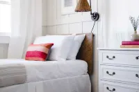 Topaz by AvantStay Adorable Cottage Walking Distance to Beach w Large Patio