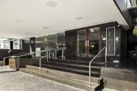 Porto da Ilha Hotel Hoteles cerca de Villa Romana Shopping