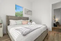 Spacious Patio with BBQ and Fun Kids Room - Serene Family Haven Hotels in Citrus Park