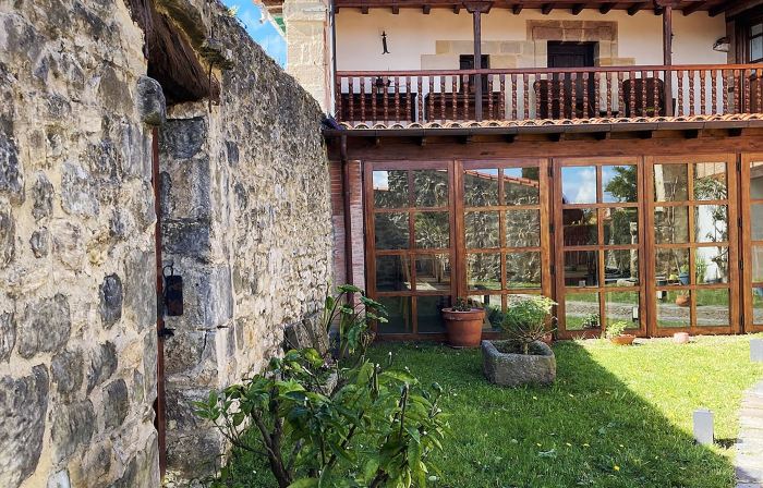 POSADA LA CASONA DE LOS GÜELITOS