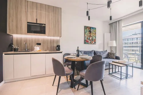 호리존테 - 크로플라 스포코유 미엔지 예지오렘 아 모제무 바 티츠킴