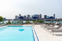 Luxury Apartments by Hyatus Downtown Boston - Rooftop Pools