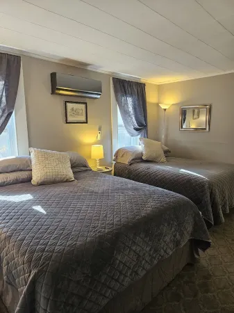 Steele Brook ManorTranquil get away nestled in  Litchfield County.