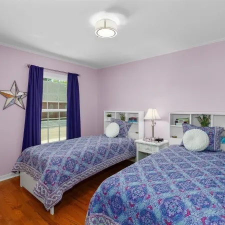 New!  LaMoyne's Place - Charming 2-bedroom cottage in the B&B capitol of Texas