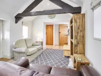 Host & Stay - Cote Hotels in Healey