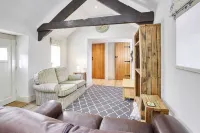 Host & Stay - Cote Hotels in Healey