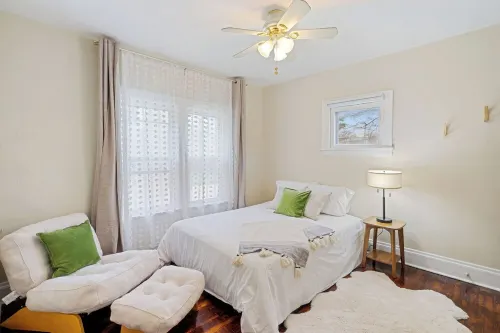 Cozy 2BR Duplex, Dog Friendly, Porch, Walkable, Near Lake Erie & CLE