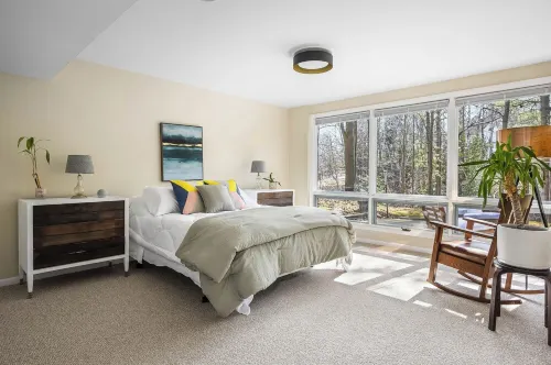 Mill Pond, Large Patio, Pet Friendly, Walk to Town