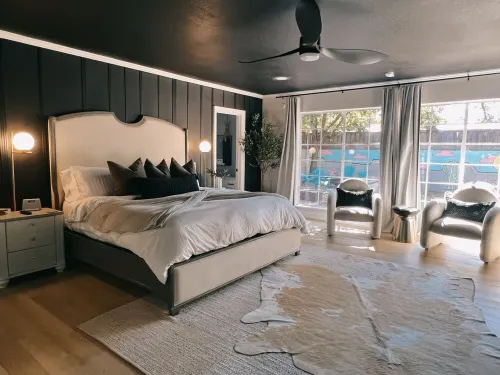 Spacious 6-bedroom house in marvelous Lubbock with AC, WiFi, fitness room