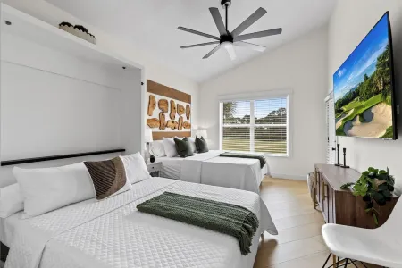 "The Albatross" One Bedroom Condo @ PGA Golf Villa