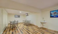 Treebo Marina Grand Railway Station Hotels in Дондапарти