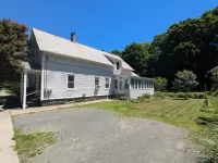 Blooming Inn Shelburne Falls Hotels in Franklin County