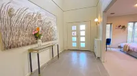 Spacious 7BRM 5-Bathroom Rental House - 4-Star