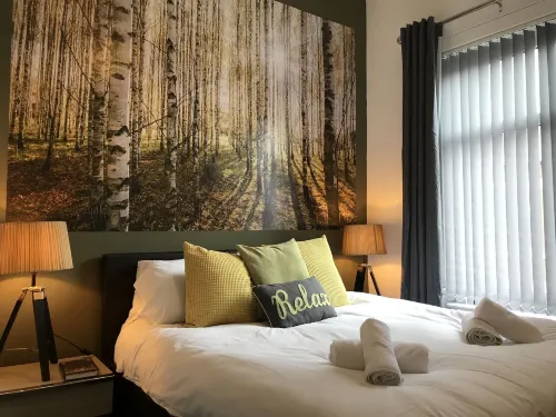 Bright Spacious 3-Bed with Office & Patio, Preston Hotels in Myerscough and Bilsborrow