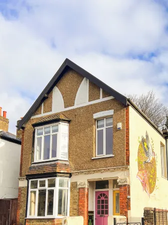 Charming Historic 3Br Home - Steps to Greenwich Park - Cutty Sark & Royal Observatory Отели рядом с достопримечательностью «Арена O2»