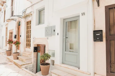 Dimore Bianche Santa Chiara Отели в г. Putignano