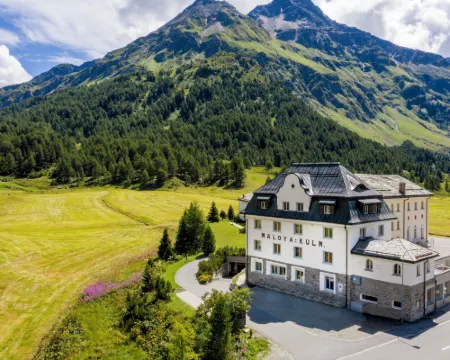 Maloja Kulm Hotel Hotels in Bregaglia