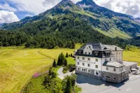 Maloja Kulm Hotel - parking