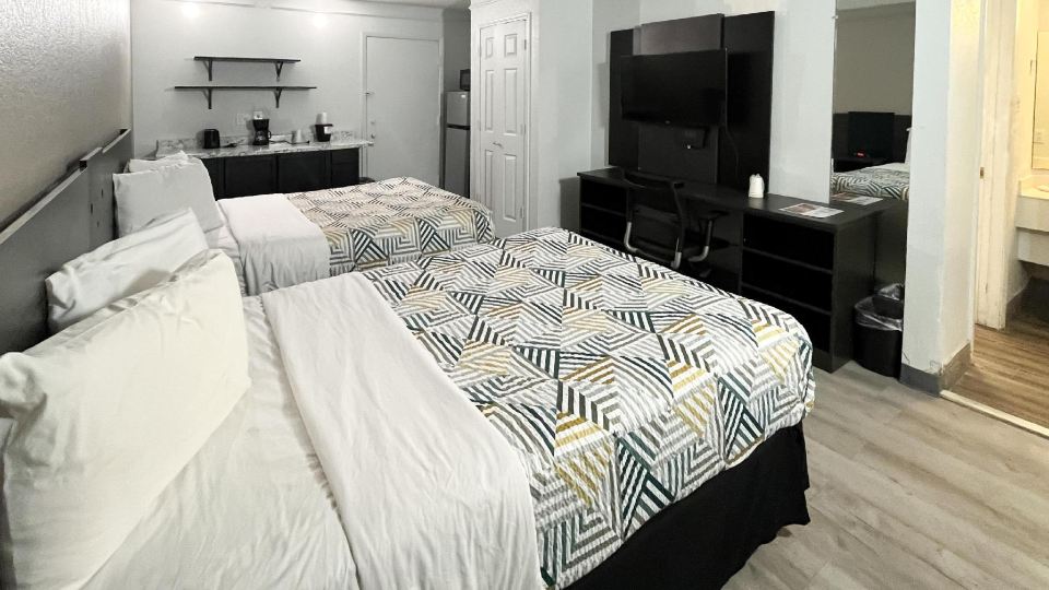 Studio 6 Suites East Syracuse, NY Airport