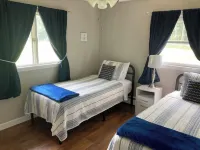 Lakeside Sarandipity: Sleeps 8 with outdoor spaces! Effingham County 호텔