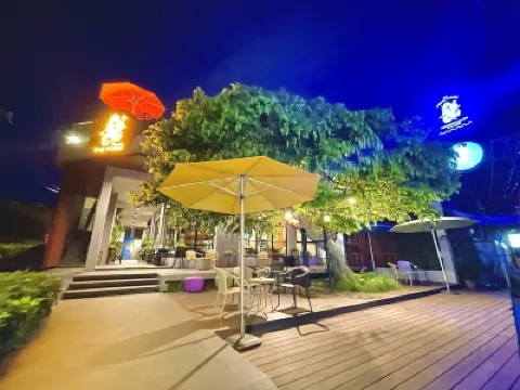โรงแรมเดอะ โพเอม โรงแรมใกล้แหลมแม่พิมพ์