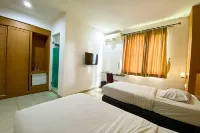 Urbanview Hotel Cosmo Jambi Hotels in The Hok