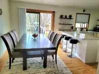 Clean, Comfy, digs close to all the attractions