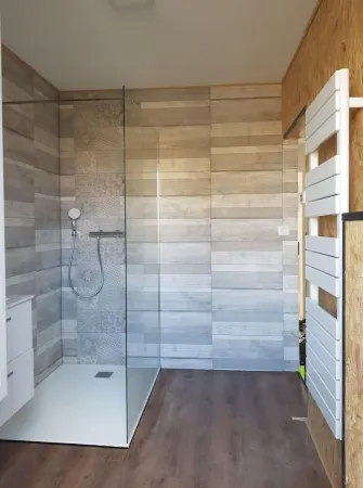 THE ROTTEN HOUSE Отели в г. Понт-а-Муссон