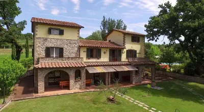 Pretty Tuscan House Next Anghiari, 8/14 Guest,Pool, A.C WI.FI Family Last Week