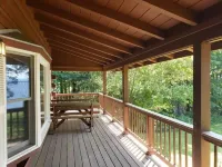 Peaceful log home on lake Champlain with mooring Hotel a Grand Isle County