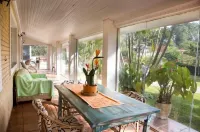 Farm in Cotia - São Paulo, Gated Community, Cozy, 45 min from SP. Hotel a Cotia