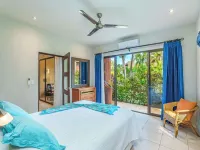 2BR Condo steps from the beach! Hotels in Junquillal
