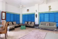 Rum& Little Barron Villa: Your North Side Haven-Beach, Ocean, Garden Views!