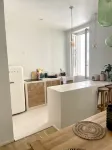 Superb renovated duplex, near Panier and business center