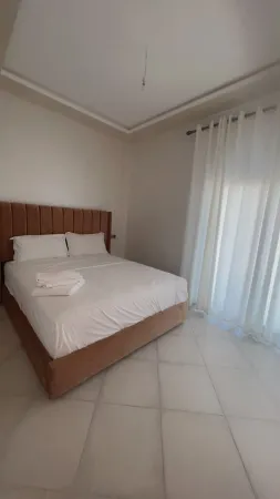 Apparemment Neuf à 2 Minutes de la Plage Sablettes Отели рядом с достопримечательностью «Forêt»