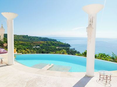 VistaMonti Private Villas