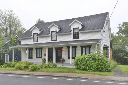 Cozy country 2 bedroom rental unit in Knowlton Village