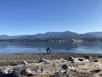 Make Victoria View your home base while exploring PNW! Garage to store your toys