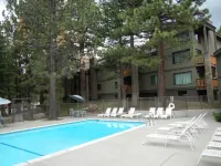Eagle Summit Collection - Pool