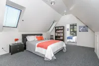 Modern and Spacious Apartment in Tamahere Country Living Zone 塔瑪赫爾住宿飯店