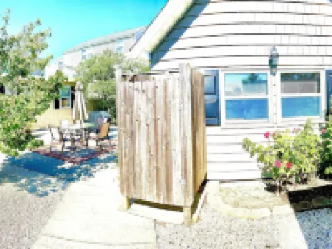 Private cottage at the entrance of Island Beach State Park Hotels in Berkeley